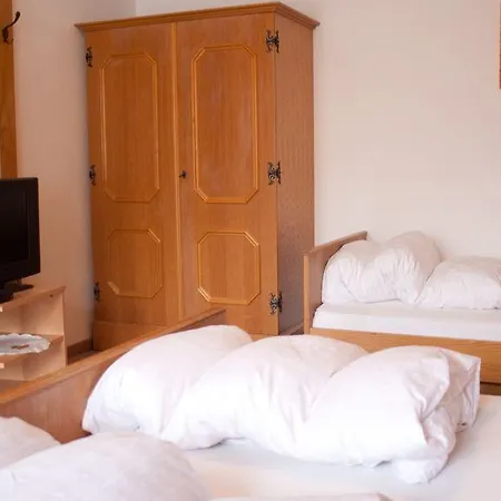 Haus Gerold * اوتز