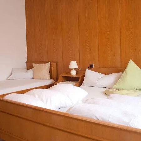 ゲストハウス Haus Gerold オエッツ